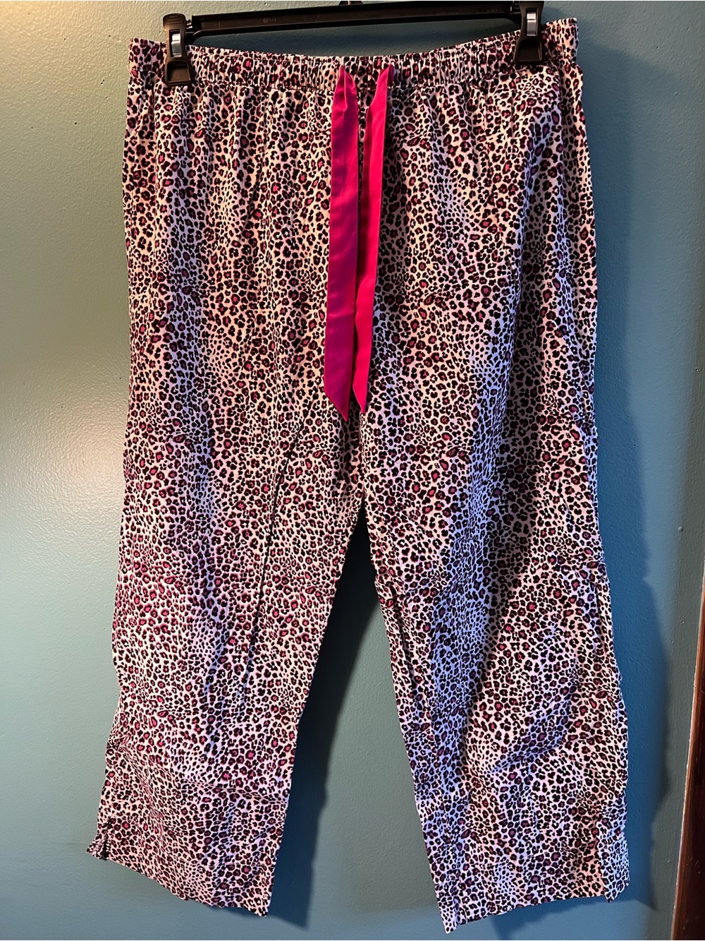 Secret Treasures Pajama Bottoms Pink Leopard size Medium 8-10